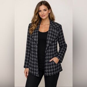 Notations Woman’s Black & Gray Blazer Size 1X